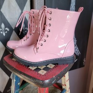 SHOE DEZIGNS PINK LEMONAID PATENT LEATHER COMBAT BOOTS sz 9